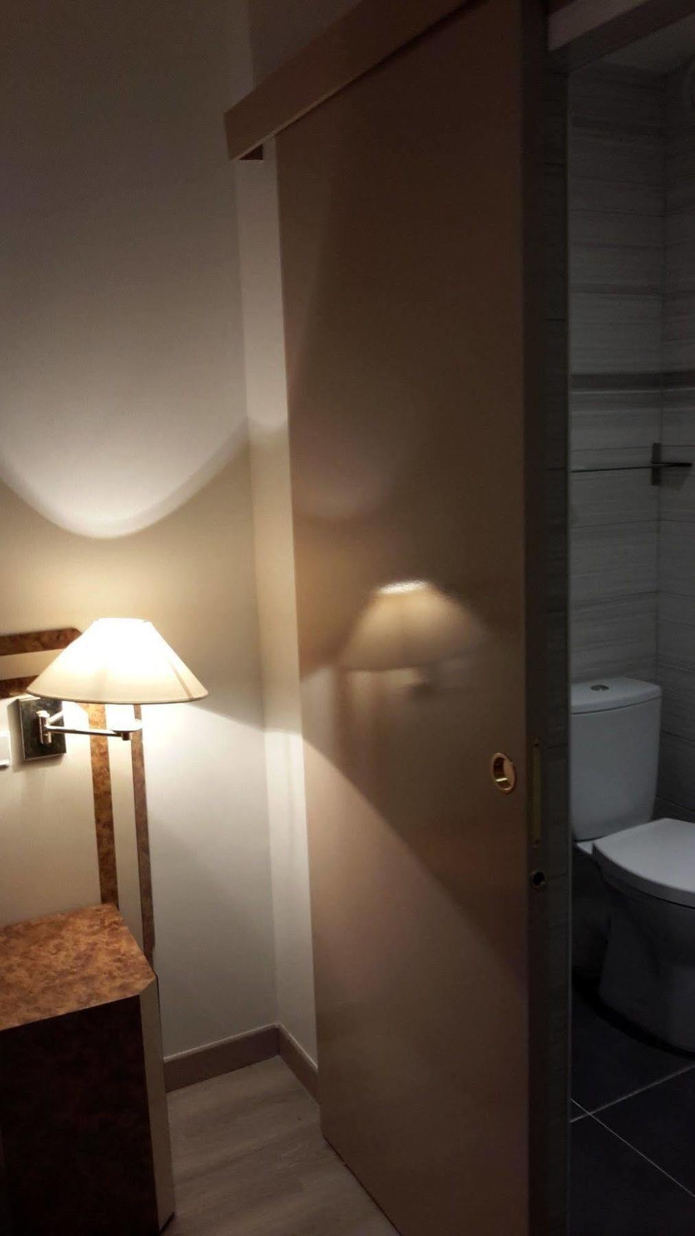 Hotel Azur Montmartre Paris Eksteriør bilde